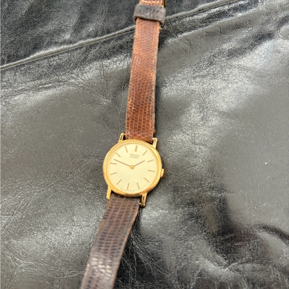 Seiko Accessories - Seiko Vintage Gold-Tone Round Watch with (used) Brown Leather Strap